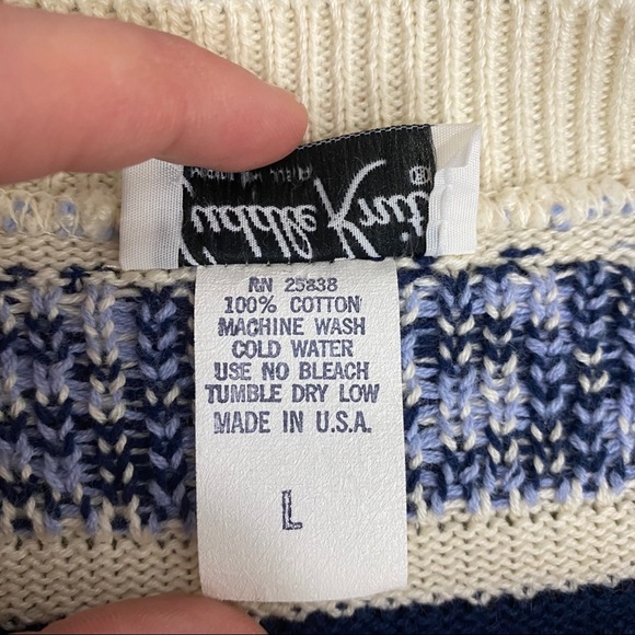 Vintage 90’s Fair Isle Striped Open-Knit Blue & Cream Sweater with Crew Neckline - Picture 9 of 12